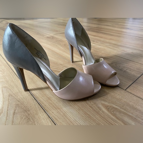 Shoes - Nude heels